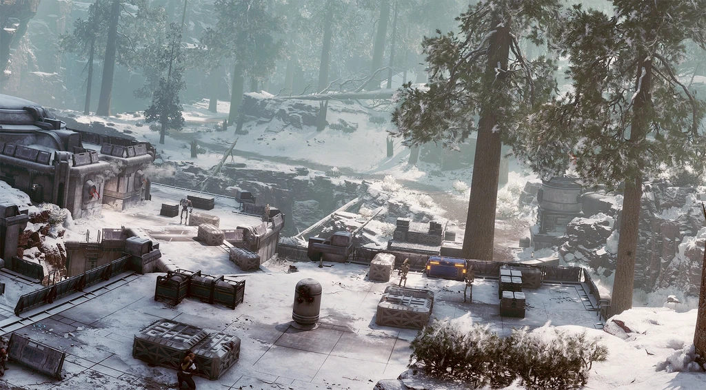 Snötäckt militärbas i en tät barrskog i Star Wars: Zero Company, med lådor, murar och några soldater utspridda på området.