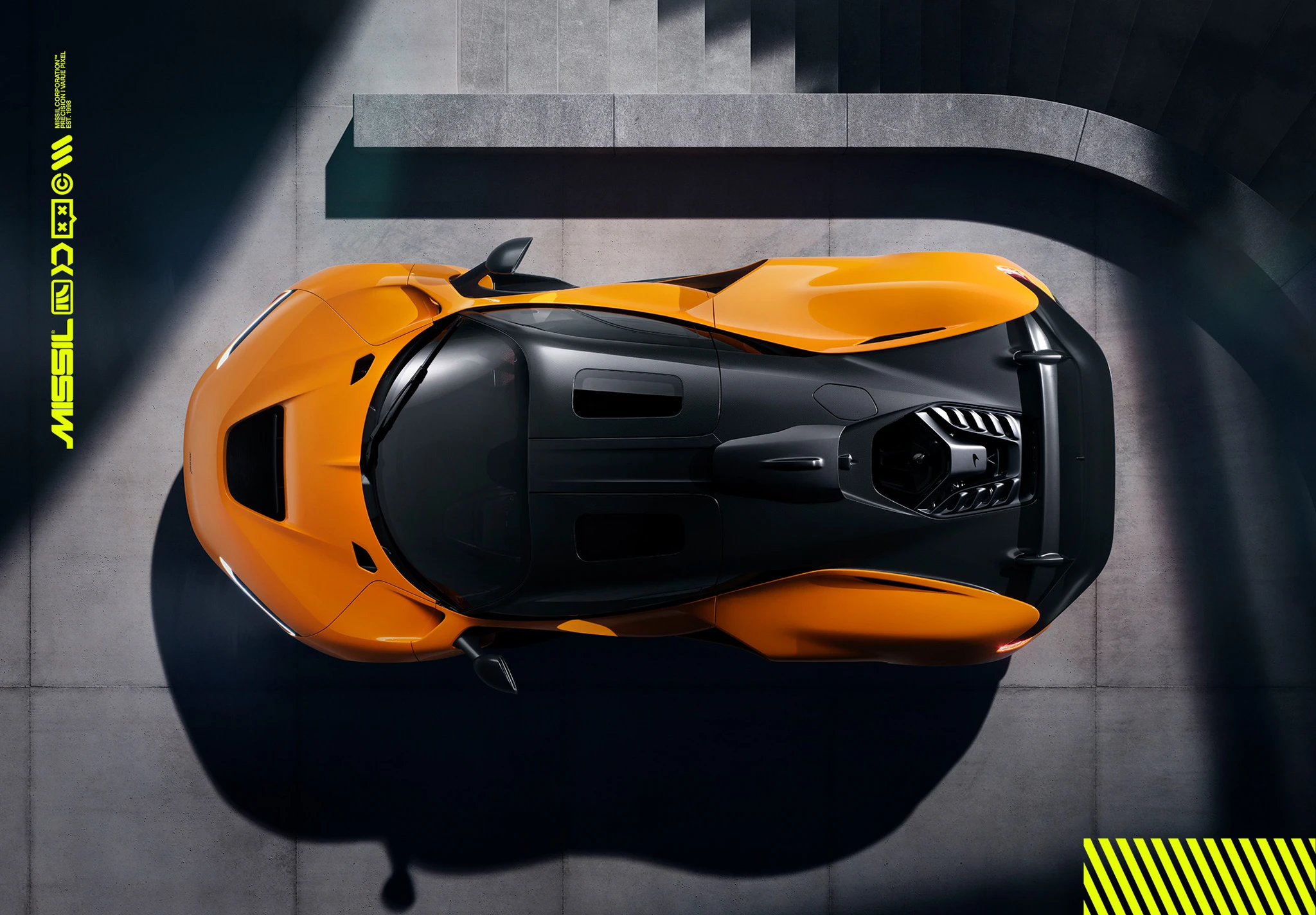 Orange och svart McLaren-sportbil fotograferad rakt uppifrån på en betongyta, med skarpa skuggor och synlig motor under en glasad lucka bak.