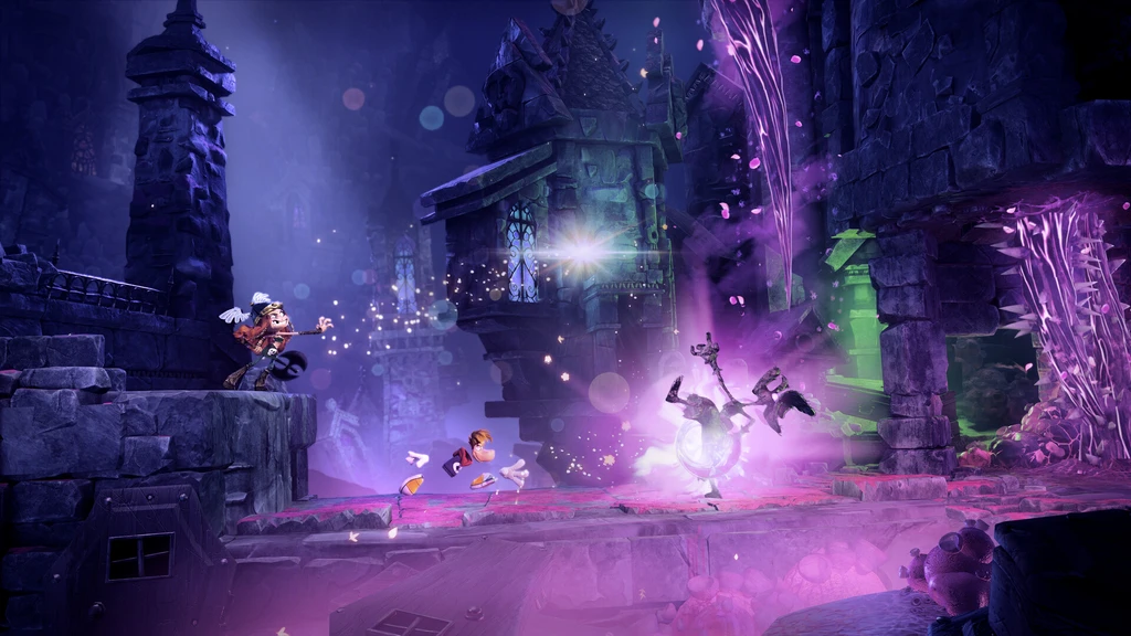 Rayman springer över en lila upplyst borg i Rayman Legends Retold, förföljd av en glödande spökfigur medan en gestalt med vingade axlar står på en mur till vänster.